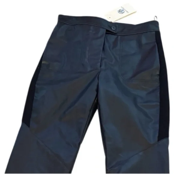 Alberta Ferretti
Alberta Ferretti Italian Luxury Leather Pants, 
$559 $1,640 - Picture 5 of 8